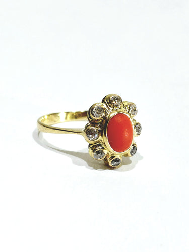 Bague 58 Bague en or jaune 18 carats, diamants et corail rouge 58 Facettes