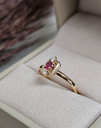 Bague 50.5 Bague or jaune, Rubis, Diamants 58 Facettes 712