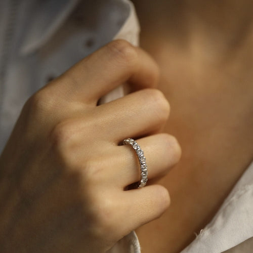 Bague 53 Alliance en or gris 18k sertie de 2,00 Cts de diamants G-VS - Taille 53 - Serti batons 58 Facettes FB10199