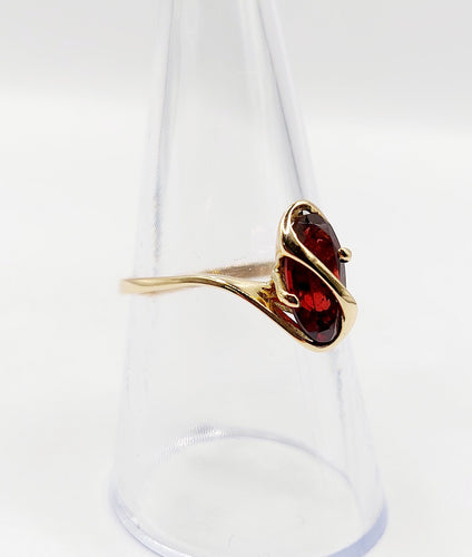 Bague 55.5 Bague vintage or 18k grenat ovale et monture moderniste 58 Facettes A05377