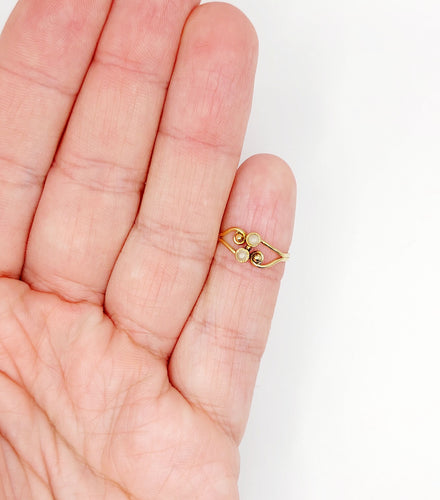 Bague 46.5 Bague toi et moi antique or perles et monture à enroulement 58 Facettes A06296