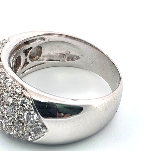 Bague 56 Bague en or blanc avec diamants 58 Facettes