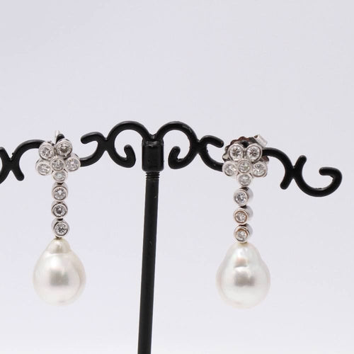 Boucles d'oreilles Boucles d'oreilles avec perle australienne et diamants 58 Facettes D359536JC