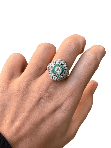 Bague 57 Bague de style Art déco en platine avec diamants et émeraudes 58 Facettes