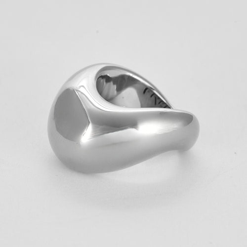 Bague 56 FRED - MOUVEMENTÉ - Importante bague en or blanc 58 Facettes B250490
