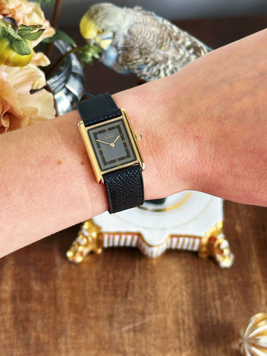 Montre CARTIER - Montre Tank Must 681006 cadran gris boitier vermeil 58 Facettes