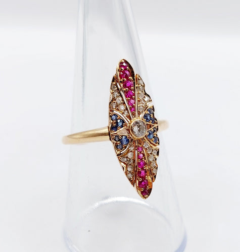 Bague 56 Bague marquise art deco or rose 18k diamant taille ancienne, diamants tailles roses, rubis et saphirs (circa 1920) 58 Facettes A05470