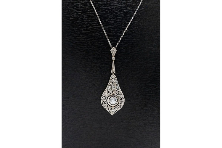 Pendentif Art Déco style yellow gold and diamond pendant 1940 58 Facettes 11032