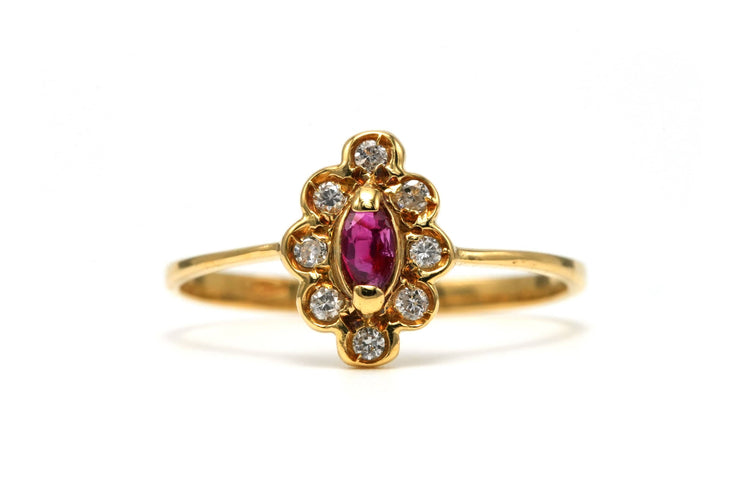 Bague 57 Bague contemporaine en or jaune 18 carats sertie d'un rubis et de diamants "taille" brillant (+-0.08ct) 58 Facettes B734