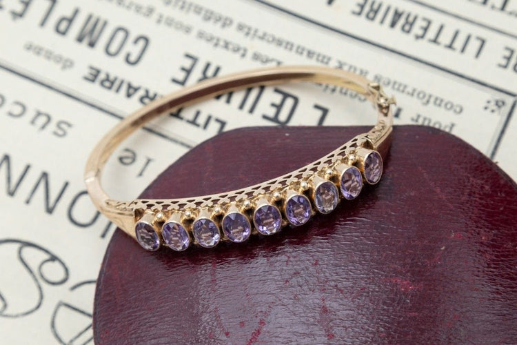 Bracelet Bracelet rigide en or jaune avec améthystes, Pays-Bas, milieu du XXe siècle 58 Facettes 10690