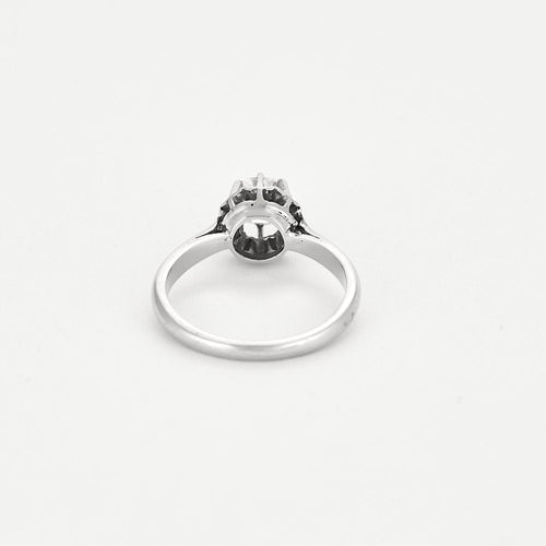 Bague 54 Bague Solitaire en or blanc, platine et diamants 58 Facettes BLO0315