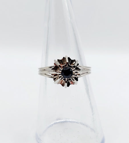 Bague 52 Bague solitaire Art Déco or blanc, saphir naturel (circa 1980) 58 Facettes A04451