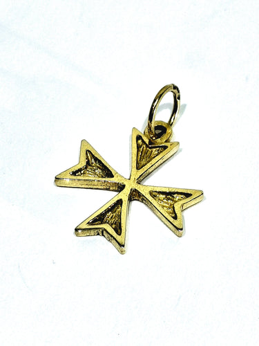 Pendentif Pendentif croix de Malte en or jaune 18 carats 58 Facettes