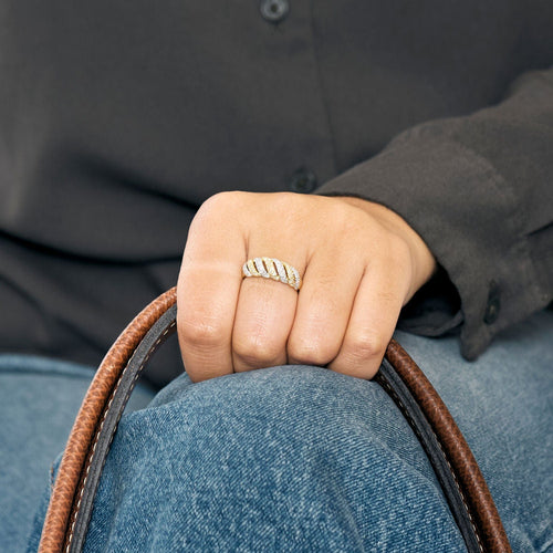 Bague 53.5 Bague en Or jaune & blanc 18k 58 Facettes THI0308