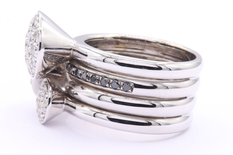 Bague 56 Bague contemporaine en or blanc sertie de diamants noirs et de diamants 58 Facettes B399