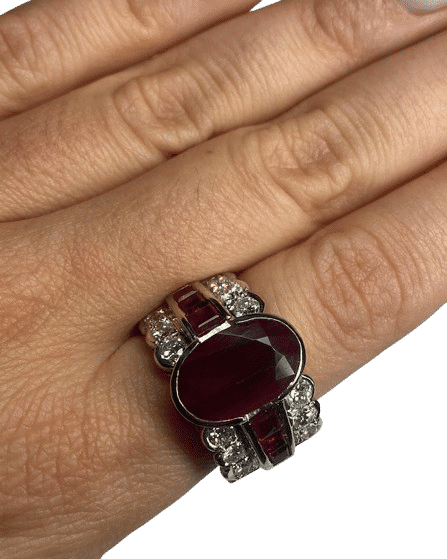 Witgouden ring, diamanten, robijnen