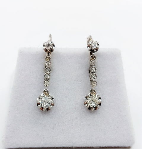 Boucles d'oreilles Dormeuses art deco or blanc 18k platine et diamants taille ancienne (circa 1930) 58 Facettes A05475