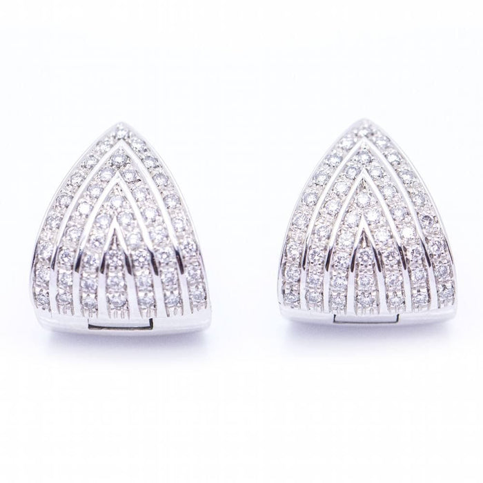 Boucles d'oreilles Boucles d'oreilles triangle en or avec diamants 58 Facettes N102939EJ