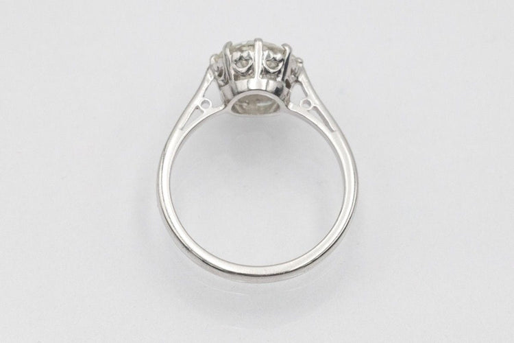 Bague 53 Bague solitaire classique en or blanc avec un diamant de 2,01 carats 58 Facettes 11533