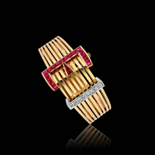 Bracelet Bracelet Art Déco portugais en or avec boucle de ceinture, rubis et diamants, vers 1920-1935. 58 Facettes A3