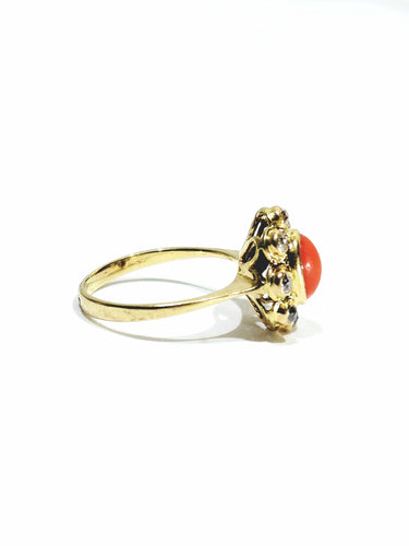 Bague 58 Bague en or diamants et corail rouge 58 Facettes