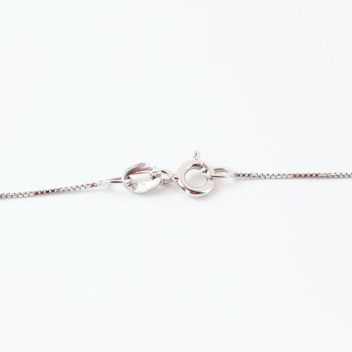 Collier Chaîne avec pendentif croix en or blanc avec diamants taille brillant 58 Facettes 159/24P