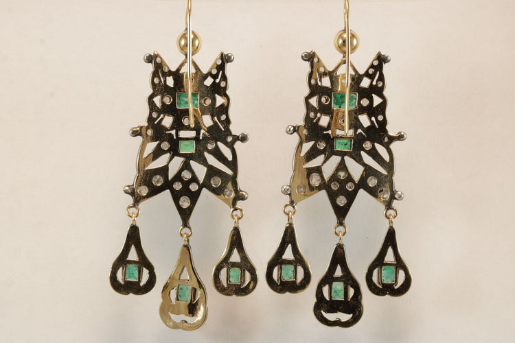 Boucles d'oreilles Boucles d'oreilles catalanes anciennes en or, diamants et émeraudes 58 Facettes 7686