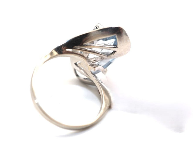 Bague 56 Bague or blanc 750 mil et aigue marine 58 Facettes