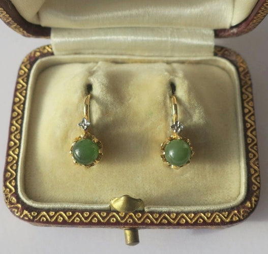 Boucles d'oreilles Boucles d’oreilles dormeuses en or jaune, platine et jade néphrite 58 Facettes