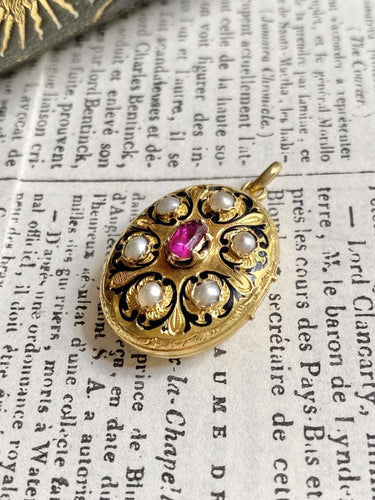 Pendentif Médaillon porte-photo en or jaune 58 Facettes