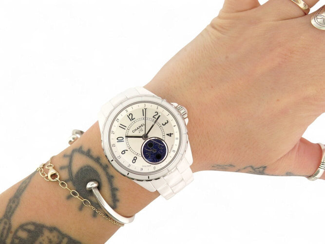 Montre montre CHANEL j12 h3404 automatique moonphase ceramique blanche 58 Facettes 271323