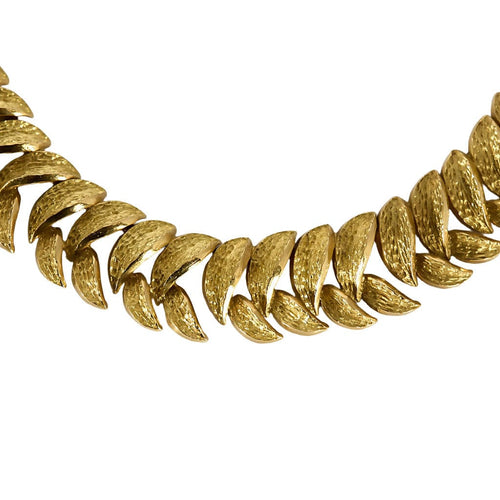 Collier Collier en or jaune à motif de feuilles 58 Facettes SQU3662