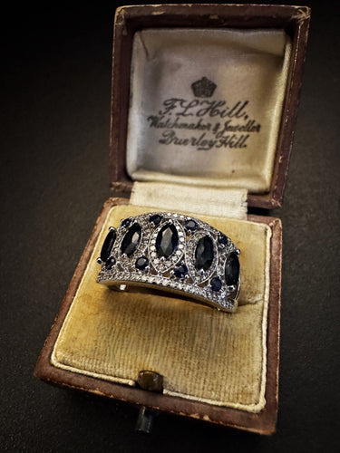 Bague 55 Bague avec saphirs et diamants 58 Facettes