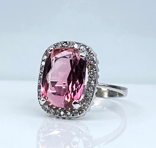 Bague 49 Bague en or blanc, tourmaline rose et diamants 58 Facettes AB613