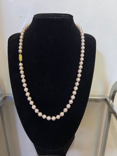 Collier Collier choker perles de culture blanches fermoir or  50,5 cm 58 Facettes