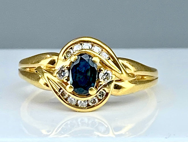 Bague 57 Bague en or jaune 18 carats en saphir et diamants 58 Facettes AB337