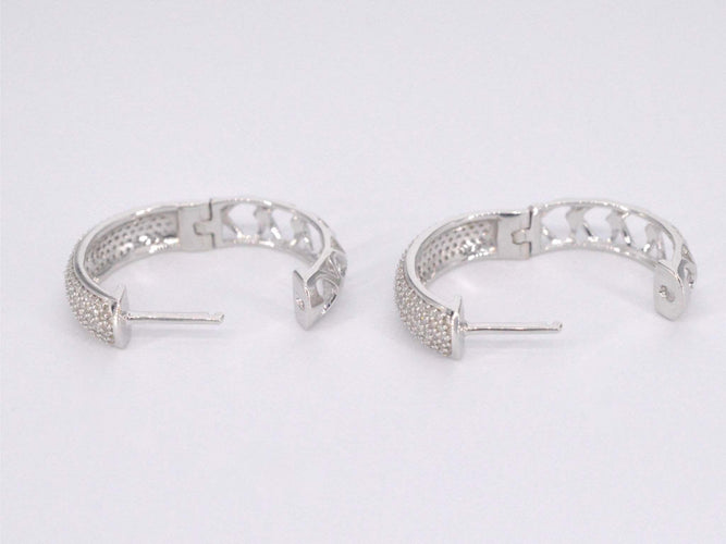 Boucles d'oreilles Boucles d'oreilles en or blanc avec de vrais diamants 58 Facettes 2113