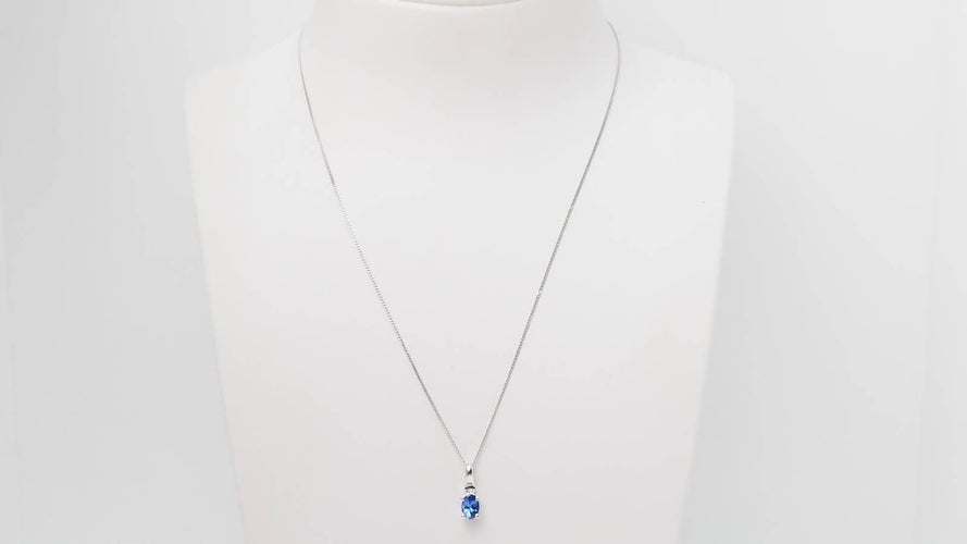 Collier Collier en or blanc, tanzanite et diamants 58 Facettes 32628