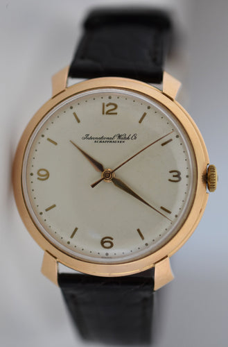 Montre Montre homme IWC Jumbo "Shark Fin", or rose 18 carats, calibre 89, vers 1959 58 Facettes IWC-300