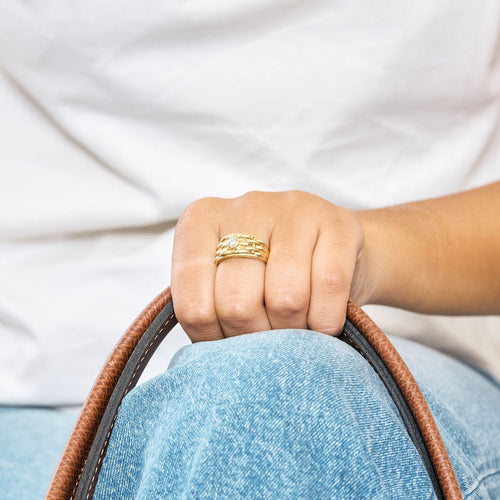 Bague Bague en Or jaune 18k Diamant 58 Facettes CHA0842