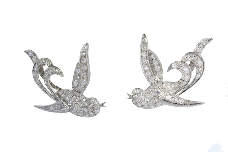 Boucles d'oreilles Boucles d'oreilles vintage Birds of Paradise, vers 1950 – Élégance joyeuse en diamants et platine 58 Facettes 25181-0294