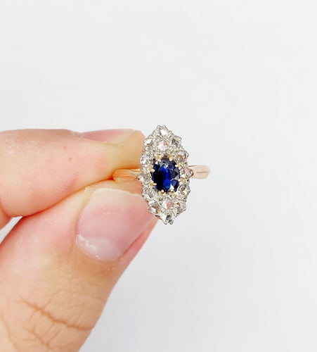 Bague 47 Bague marquise antique or rose, saphir synthétique et diamants 58 Facettes A05612