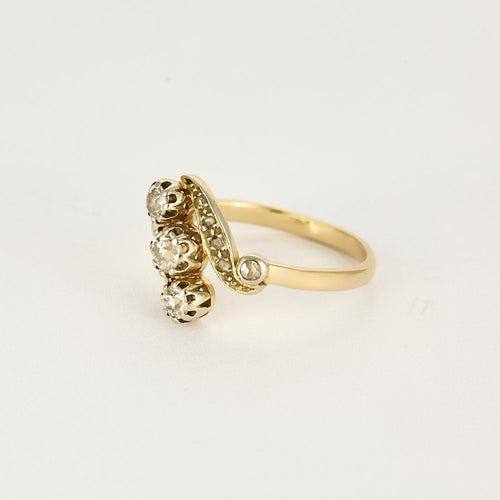 Bague 54,5 Bague en or jaune, or blanc et diamants 58 Facettes LAV1851