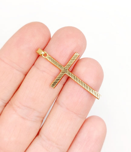 Pendentif Pendentif croix vintage or rose finement travaillé 58 Facettes A06345