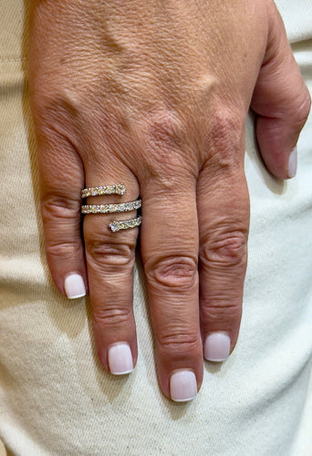 Bague 55 Bague spirale en or blanc 18 carats et diamants 58 Facettes