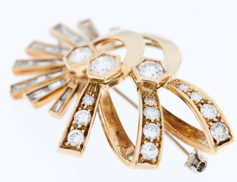 Antique brooch in yellow gold and diamonds