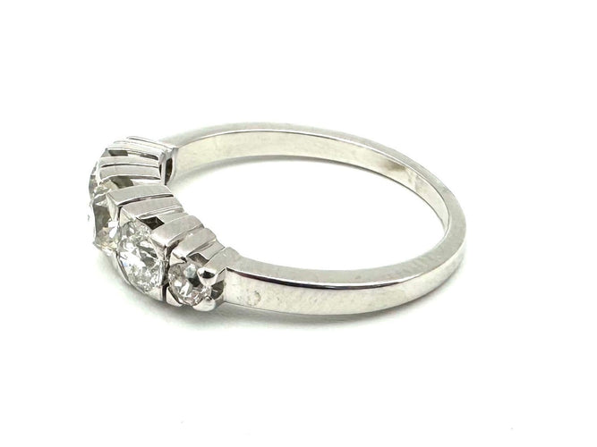 Bague 54 Bague Jarretière vers 1950 or et diamants 58 Facettes