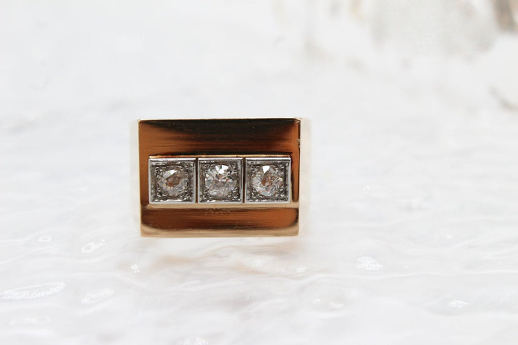 Bague Chevalière or jaune et diamant - c 1920 58 Facettes 250301