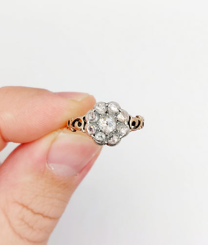 Bague 55.5 Bague marguerite victorienne or rose, diamants taille rose sur paillon (1870) 58 Facettes A06361