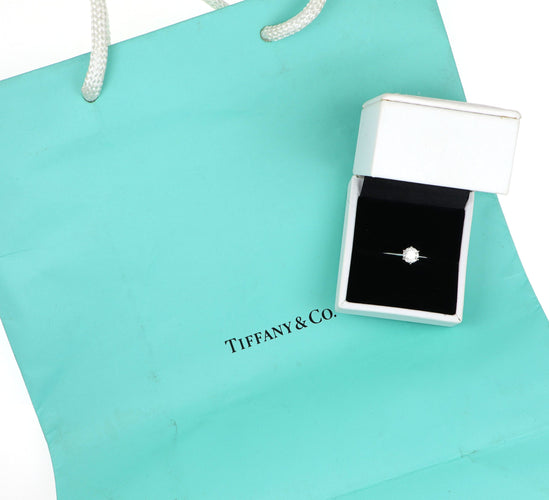 Bague 51 Bague en platine et diamants Tiffany & Co. 58 Facettes